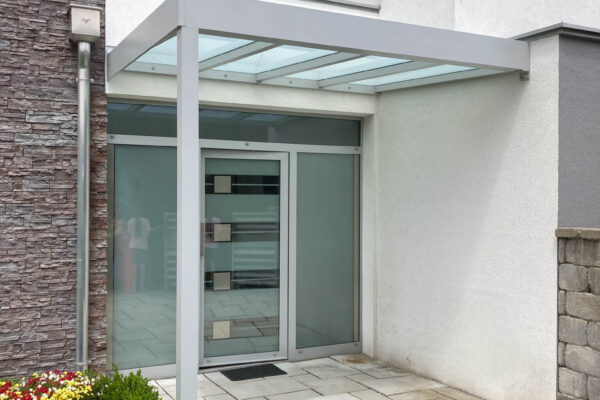 Eingangsüberdachung_Einfamilienhaus-1504